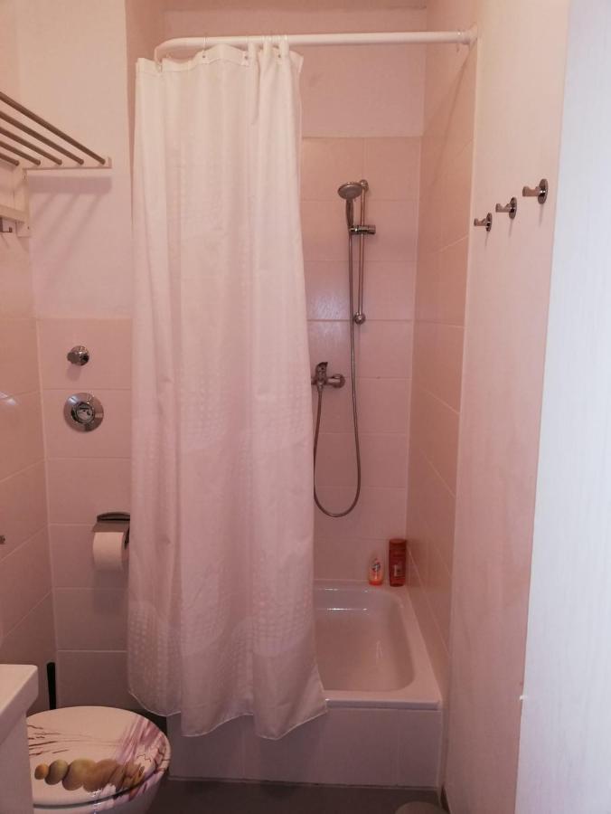 Ferienwohnung - Apartment Mit Balkon In Halle-Saale, Trotha Halle  Zewnętrze zdjęcie